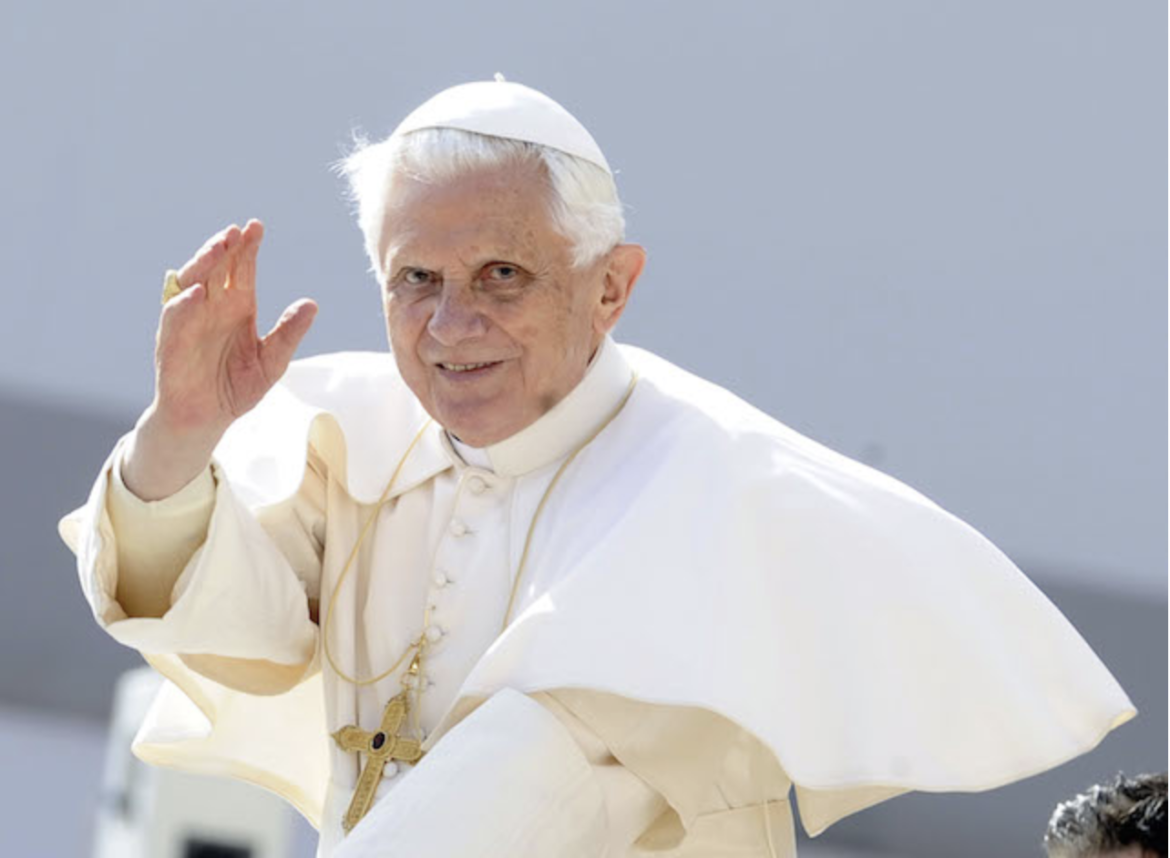 Accoglienza aperta – Funerale Benedetto XVI